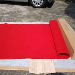 値下げ。格安中古未使用・短期使用　茶道具。赤敷物　高級敷物ウール毛氈　天壇毛氈てんだんもうせん　ｗ約１９０ｄ９５ｈ０，５ｃｍ、赤・ウール１００％防虫加工・角丸、日本フエルト工業製　残全2枚限り。 本格毛氈、お茶会他縁起の良い本格敷物です。　 　の画像
