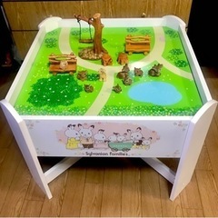 ★お取引き中★シルバニアファミリープレイテーブル