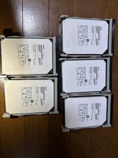 HGST 3.5インチハードディスク8TB×5 [配送可]