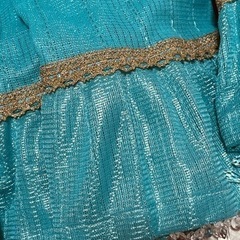 決定【差し上げます】ティファニーブルーのレースカーテンの画像