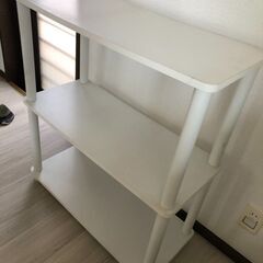 白いラックシェルフの画像
