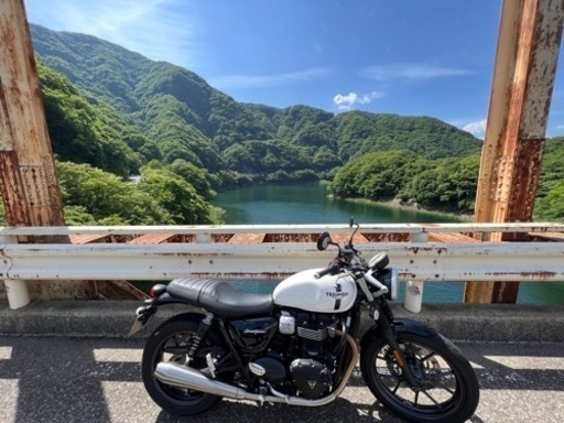 トライアンフ　ストリートツイン
