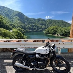 トライアンフ　ストリートツイン