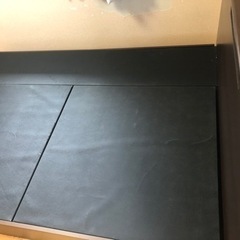 ダブルベッドの画像