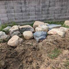 【タダ】庭石・造園用の灯籠ゆずります。の画像