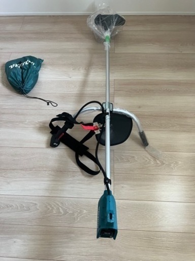 マキタ 充電式草刈機18V 刈込幅230バッテリ・充電器付 MUR190SDST