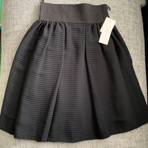 最終価格！未着用タグ付きランバンオンブルーブラック膝丈スカート