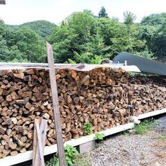 乾燥薪0.8㎥ 20,000円＋送料【柏崎2000円 長岡4,000円】1年乾燥【なくなり次第終了】軽トラ1杯（あおりまで）の画像