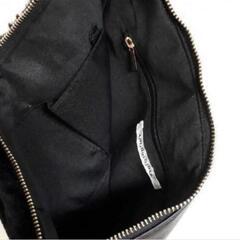 クラッチバック ブラック ラビットファーチャーム付 ANTIQULOTHESの画像