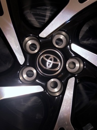 新品同様★トヨタCHRホイール・タイヤ４本セット
