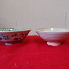 値下げ。格安中古未使用・短期使用茶道具　高級抹茶碗　夏目、銘入り、ピンク、内外菊等彫刻入りｗ１５ｈ５，６ｃｍ、１個価格、全２個　使用感無し。希望品ご指定下さい。  　　  　所在地と必要数量及び必要日をお知らせください。 　 の画像