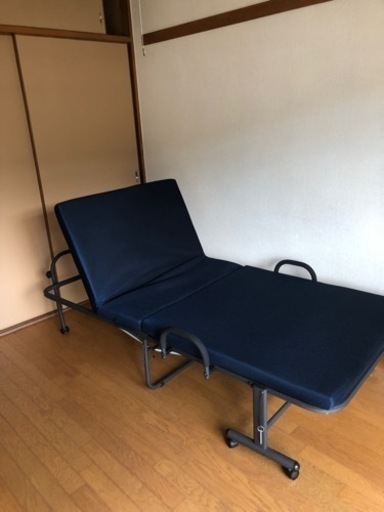 低反発折りたたみベッド（リクライニング付き）