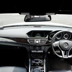【自社ローン・カートルズ越谷店】 🌞 ベンツ・ＡＭＧ　メルセデスベンツ E220dワゴン　アバンギャルト  🌞 【独自審査の提携ローン120回OK】の画像