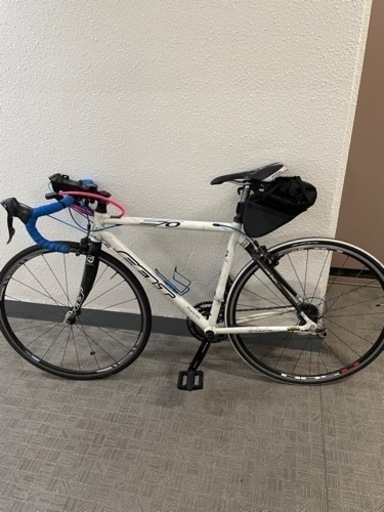 【手渡しのみ】フェルトのロードバイクです。