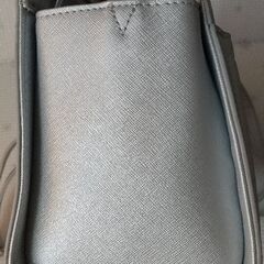 断捨離　シルバー　ショルダーバックの画像