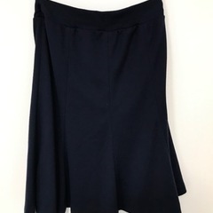 紺色スカート