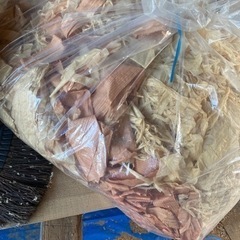 鉋屑　かんなくず　薪ストーブや焚き火の焚き付けにの画像