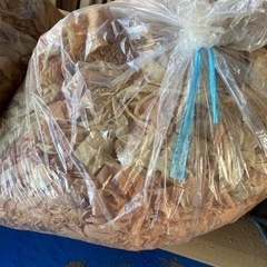 鉋屑　かんなくず　薪ストーブや焚き火の焚き付けにの画像