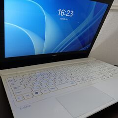 白NEC　高性能5世代Core i3搭載 高速大容量SSD240...