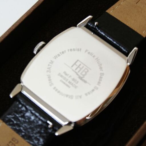 美品 FHB Classic LEO トノー型腕時計 F903-SWR-BK 2針＋スモセコ