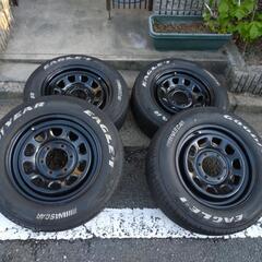 ハイエース　デイトナタイプ(鉄ホイール)ハイエース等16X7J+26?・6穴ホワイトレタータイヤ付き4本セット+ナット付き(24個)中古品