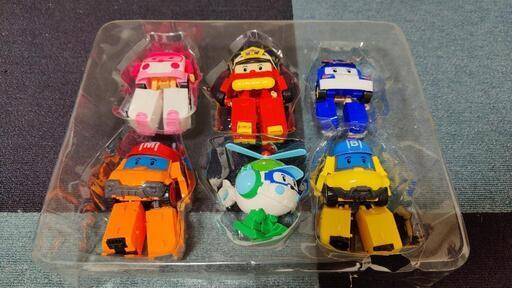 ロボカーポリー 変形変身ロボット６体 箱付き