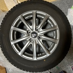 ホンダ　フリード　スタッドレスタイヤ　ホイール付き
