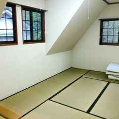 阿蘇久住国立公園内☘️何人泊まっても1万円🤣夕方はヒグラシの鳴き声につつまれ貴重な体験間違いなし🌄みんなでワイワイ国定公園内の別荘に安く泊まろう🙆‍♀️裏の小川でも涼めます👒8月31日まで限定🌽貸切😊何人泊まっても10,000円⛱ − 大分県