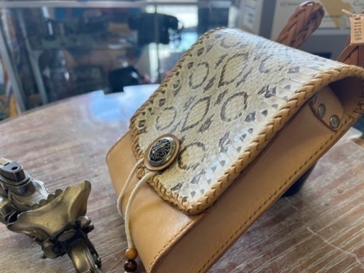 ??ハンドメイド‼️本革製バック??ツーリングバック??オシャレ??