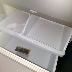 土日引き取り限定　SHAPP冷蔵庫　左右両開き　345ℓ　SJ-WA35KS　先日まで現役　2006年製の画像