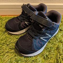 ニューバランス　キッズ　スニーカー