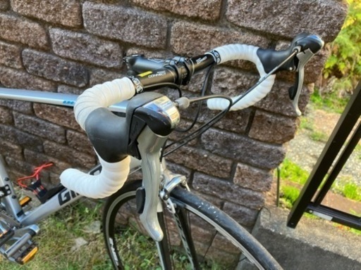 ロードバイク　ジャイアントDEFY2