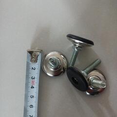 家具の脚等に取り付ける物？の画像