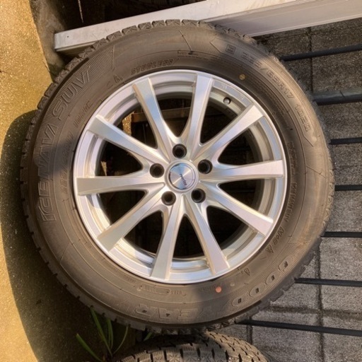 [決まりました]スタッドレスタイヤ　ハリアー　CX-5 エクストレイル RAV4