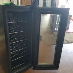 リサイクルショップどりーむ天保山店 No9315 ワインセラー お気に入りのワインの保存に！ １２本収納可能の画像