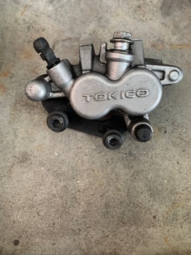 TOKICO ブレーキキャリパー