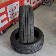 中古タイヤ　215/45R18　TOYOタイヤ 2本