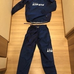 【受付再開しました】ATHLETA  トレーニングウェア150cm上下の画像