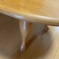 猫足がかわいい楕円形テーブル♡の画像