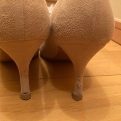 MEDA ベージュパンプスの画像