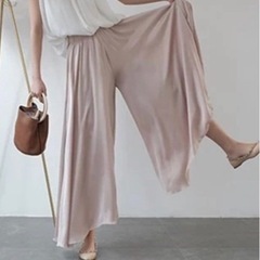 【美品】光沢ワイドパンツ　Ｍ　黒の画像