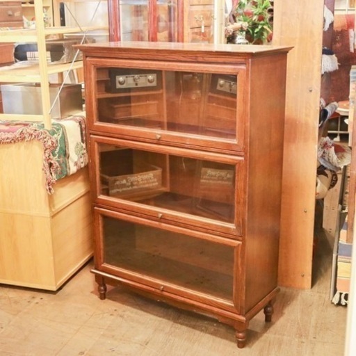 《売約済》⭕️運搬無料サービスあり⭕️ 英国　クラシック　ブックケース　本棚　フラップ　扉　3段　検　karf スタッキング