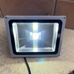 LED投光器　12-2４v  30w(300w相当)