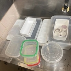 【交渉中】タッパー 米びつ ほぼ新品