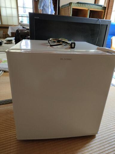 小型冷蔵庫