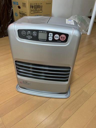 石油ファンヒーター2020年製