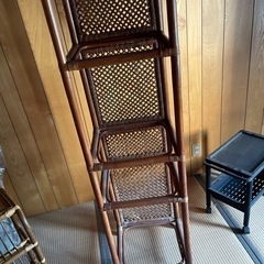 藤製シェルフ　8/16まて