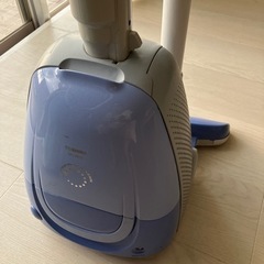 状態の良い普通の掃除機
