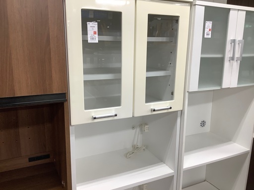 食器棚　ホワイト　ご紹介します！