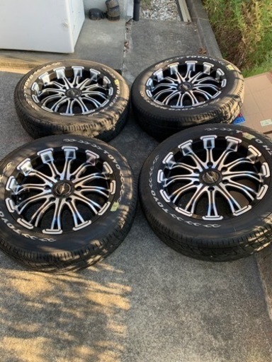 ハイエース　17インチアルミホイール　ロクサーニバトルシップ
